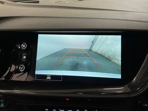 Used 2023 Buick Envision Preferred FWD image 19