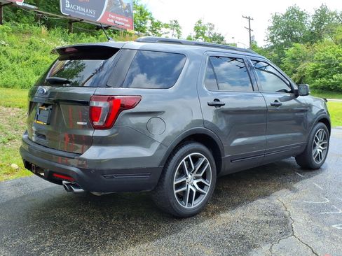 Used 2018 Ford Explorer Sport AWD/4WD image 4