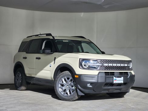 New 2025 Ford Bronco Sport Big Bend w/ Convenience Package AWD/4WD image 1