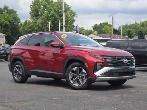 Used 2025 Hyundai Tucson SEL FWD image 2