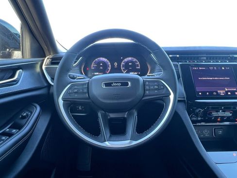 New 2025 Jeep Grand Cherokee L Altitude image 21