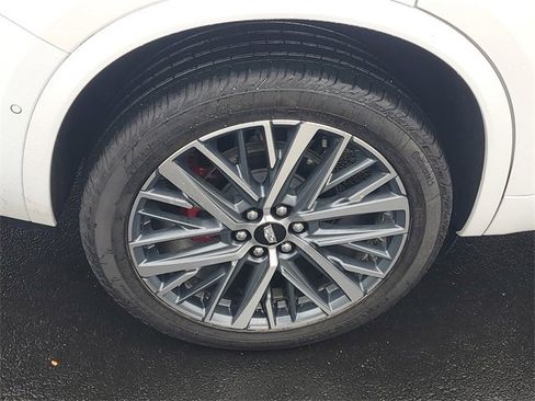 Certified 2024 Cadillac XT6 Sport w/ Technology Package image 6