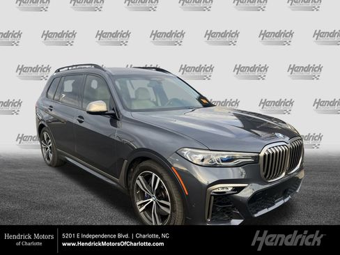 Used 2020 BMW X7 M50i image 1
