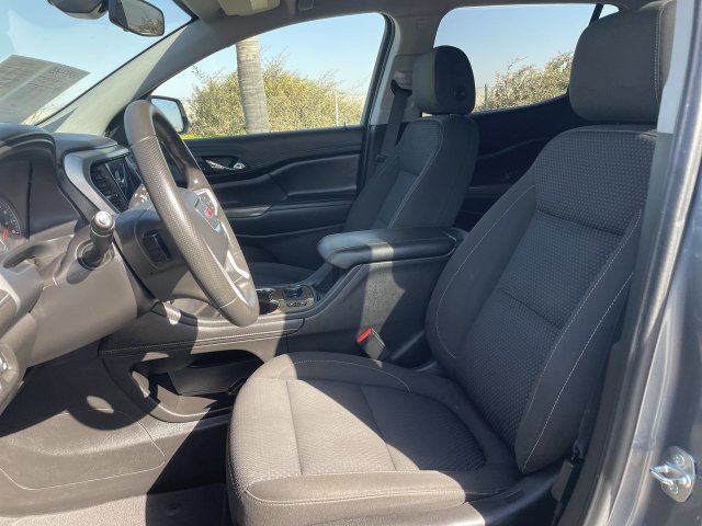Used 2021 GMC Acadia SLE w/ Driver Convenience Package FWD image 18