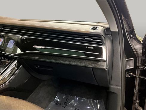 Used 2023 Audi Q7 2.0T Premium Plus w/ Premium Plus Package AWD/4WD image 19
