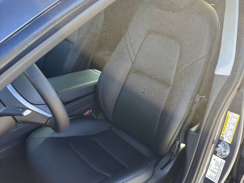 Used 2023 Tesla Model 3 Performance image 6