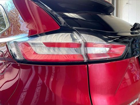 Used 2024 Ford Edge Titanium image 18