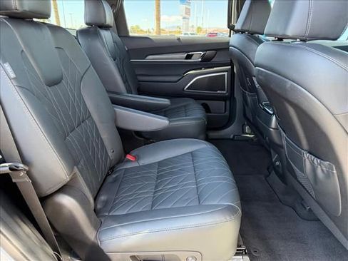 Used 2024 Kia Telluride AWD image 12