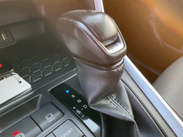 Used 2019 Toyota RAV4 XLE Premium FWD image 21