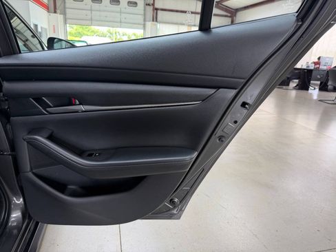 Used 2021 MAZDA MAZDA3 s FWD image 14