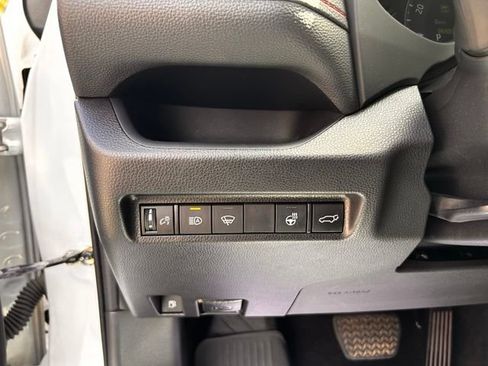 Used 2021 Toyota RAV4 SE w/ Weather & Moonroof Package AWD/4WD image 21