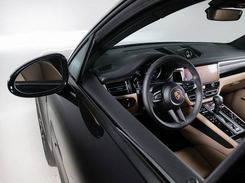 New 2026 Porsche Macan AWD/4WD image 27