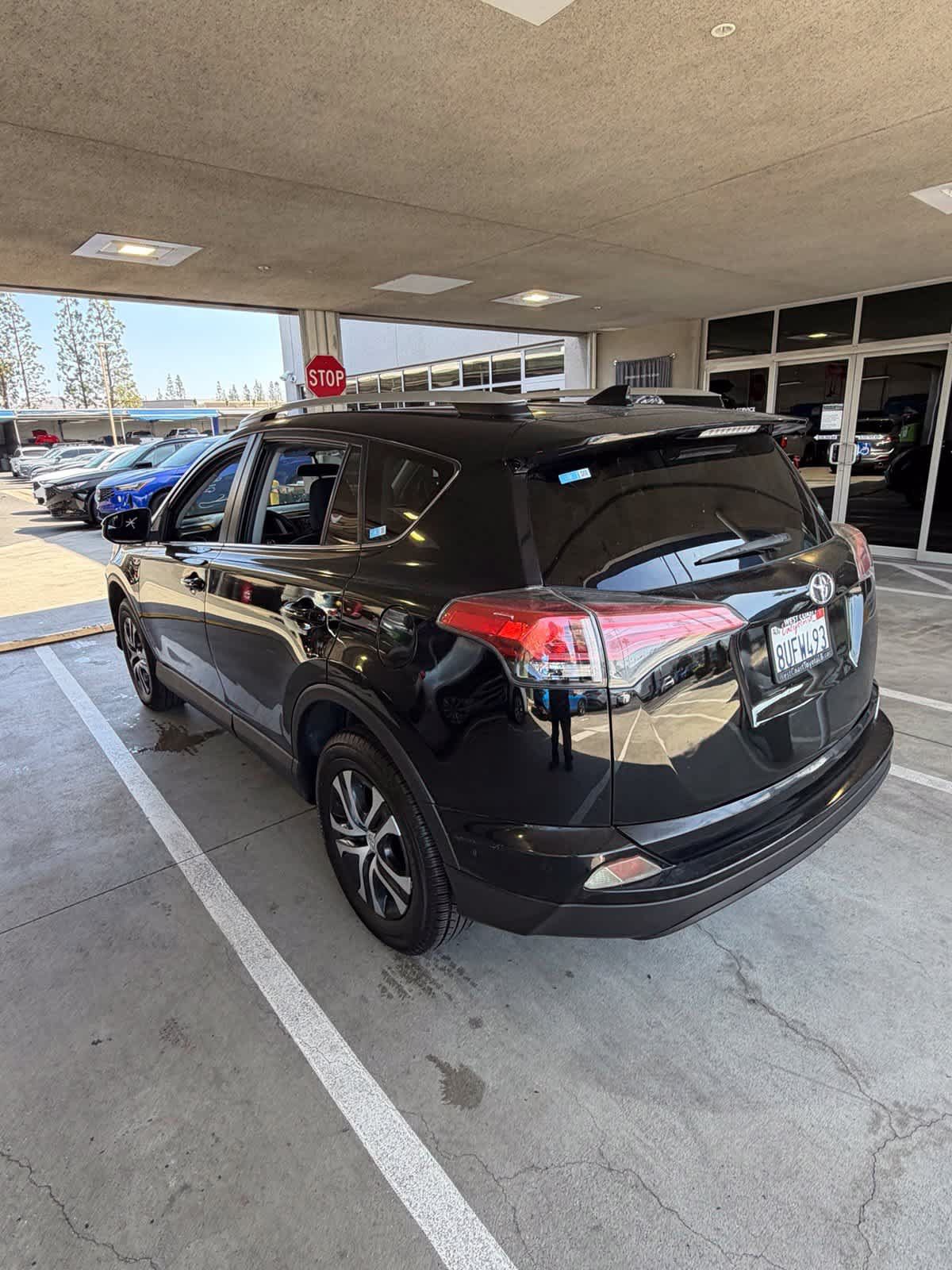 Used 2016 Toyota RAV4 LE FWD image 7