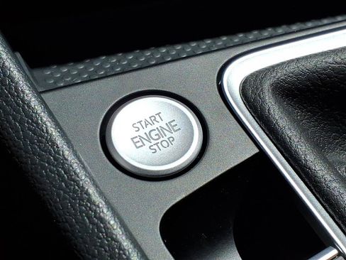 New 2026 Volkswagen Jetta SE image 18