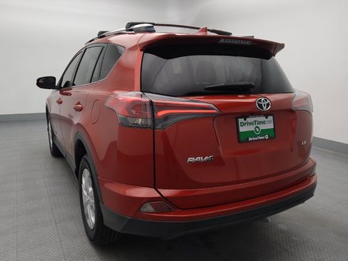 Used 2017 Toyota RAV4 LE FWD image 6