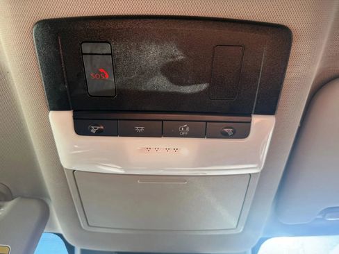 Used 2024 Nissan Rogue SV image 23