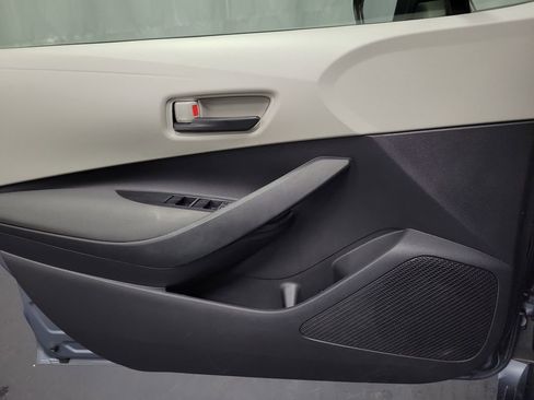 Used 2022 Toyota Corolla LE image 21