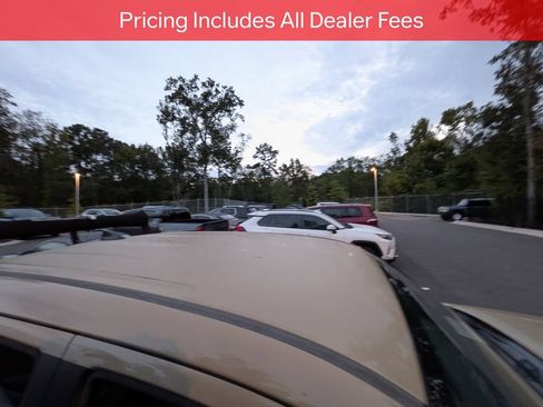 Used 2016 Toyota Tacoma SR5 w/ SR5 Appearance Package (DN) RWD image 11