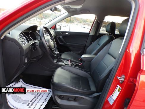 Used 2019 Volkswagen Tiguan SE image 24