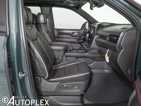 Used 2025 GMC Yukon AT4 Ultimate image 9