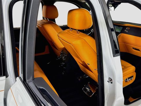 Used 2021 Rolls-Royce Cullinan AWD/4WD image 34