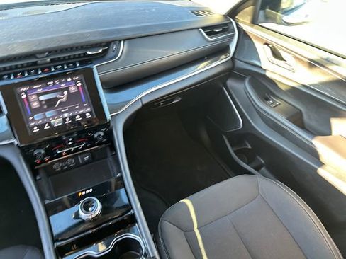 Used 2022 Jeep Grand Cherokee L Laredo w/ Luxury Tech Group I image 24