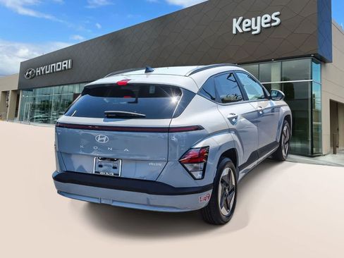 Certified 2024 Hyundai Kona SEL FWD image 4