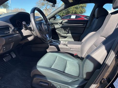 Used 2022 Honda Accord Sport image 7