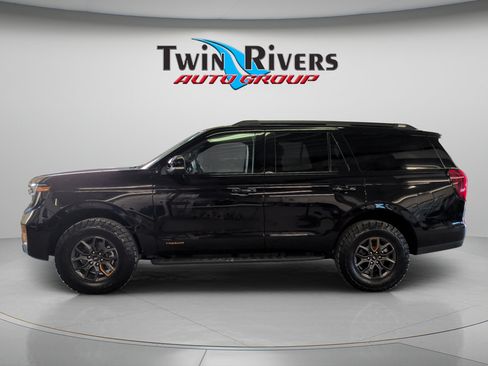 Used 2026 Ford Expedition Tremor AWD/4WD image 3