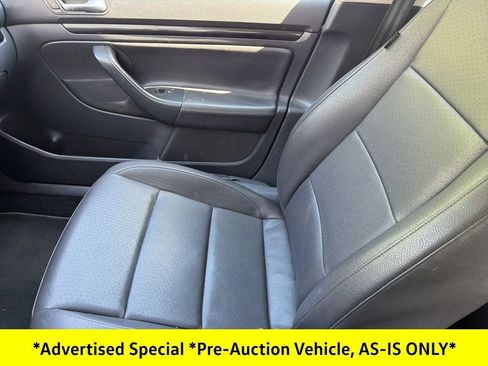 Used 2014 Volkswagen Jetta SE image 46