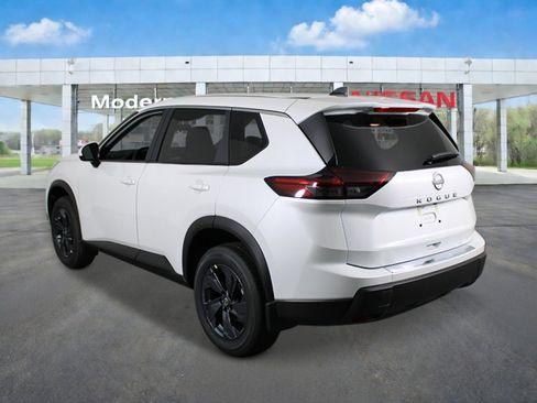 New 2026 Nissan Rogue SV FWD image 3