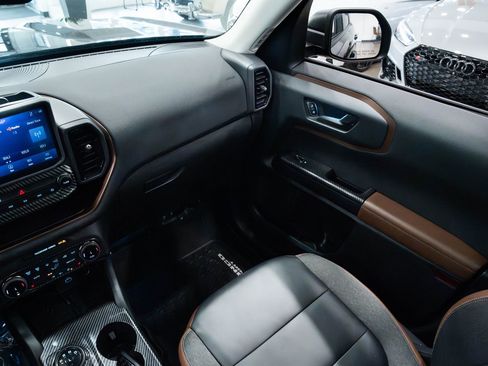 Used 2022 Ford Bronco Sport Outer Banks w/ Tech Package image 11