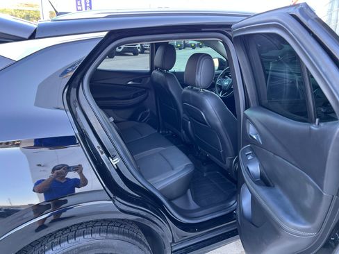 Used 2021 Buick Encore GX Select w/ Sport Touring Package FWD image 14