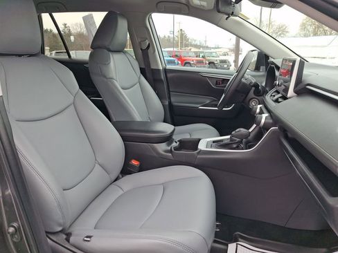 Used 2024 Toyota RAV4 LE image 12