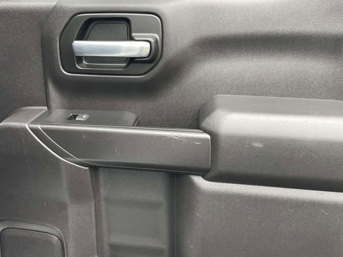 Used 2021 Chevrolet Silverado 1500 LT image 16