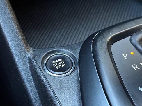 Used 2025 Kia K4 FWD image 18