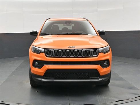 New 2026 Jeep Compass Latitude image 9