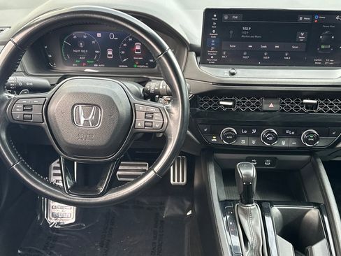Used 2024 Honda Accord Sport image 28