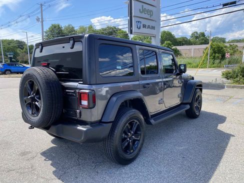 Used 2022 Jeep Wrangler Unlimited Sport AWD/4WD image 3