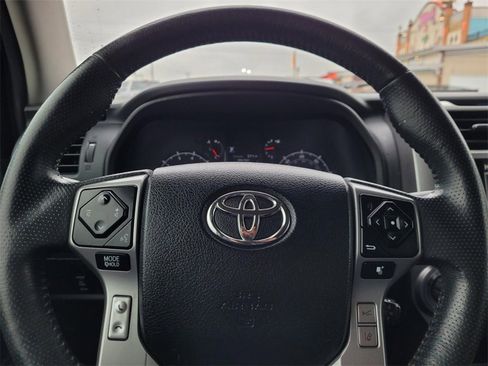 Used 2020 Toyota 4Runner SR5 image 18