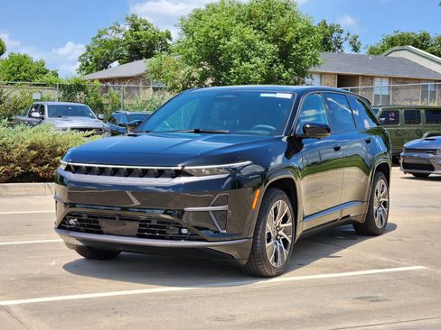 New 2025 Jeep Wagoneer S Limited image 2