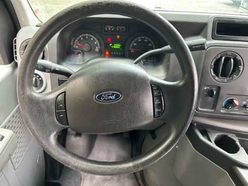 Used 2014 Ford E-350 and Econoline 350 Extended Super Duty RWD image 10