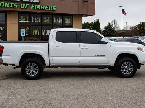 Used 2019 Toyota Tacoma SR5 image 11