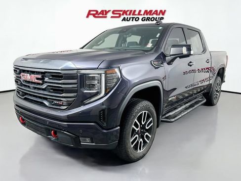 Used 2024 GMC Sierra 1500 AT4 w/ Technology Package AWD/4WD image 3