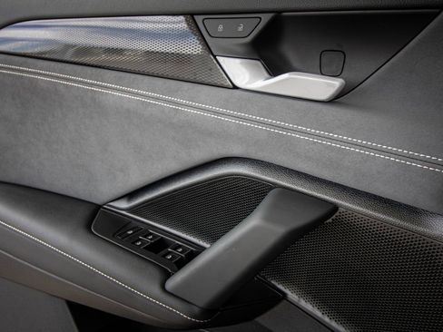New 2026 Volkswagen Tiguan SE R-Line FWD image 21