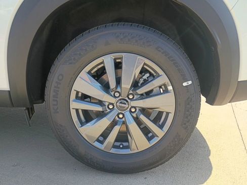 New 2026 Nissan Pathfinder SV image 33