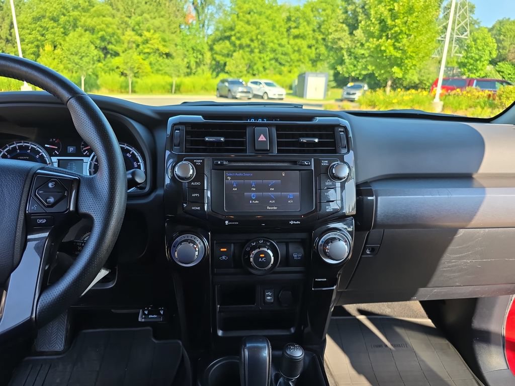 Used 2015 Toyota 4Runner Trail AWD/4WD image 22