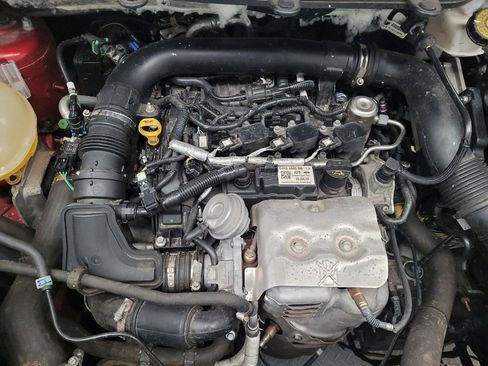 Used 2018 Ford EcoSport SE w/ SE Convenience Package image 30