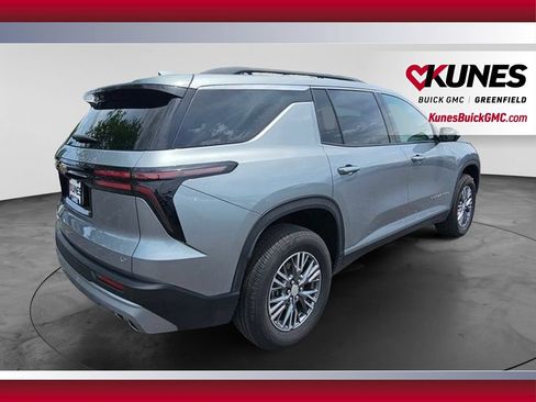 Used 2024 Chevrolet Traverse LT AWD/4WD image 5