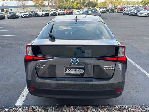 Used 2020 Toyota Prius LE image 4
